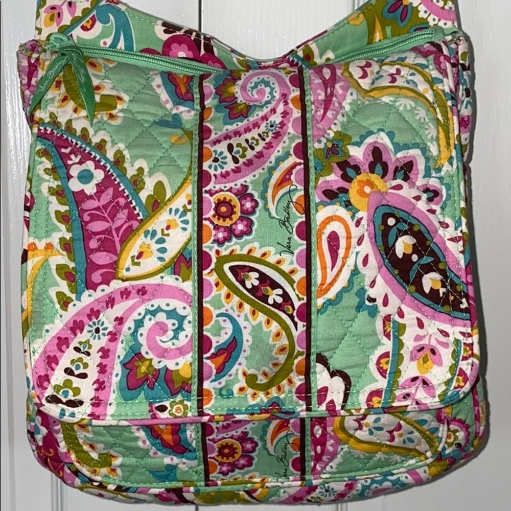Vera Bradley crossbody purse Paisley green